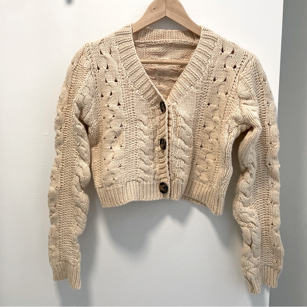 Cropped chunky sweater